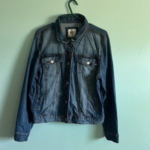 This nice jean jacket is a really comfortable.